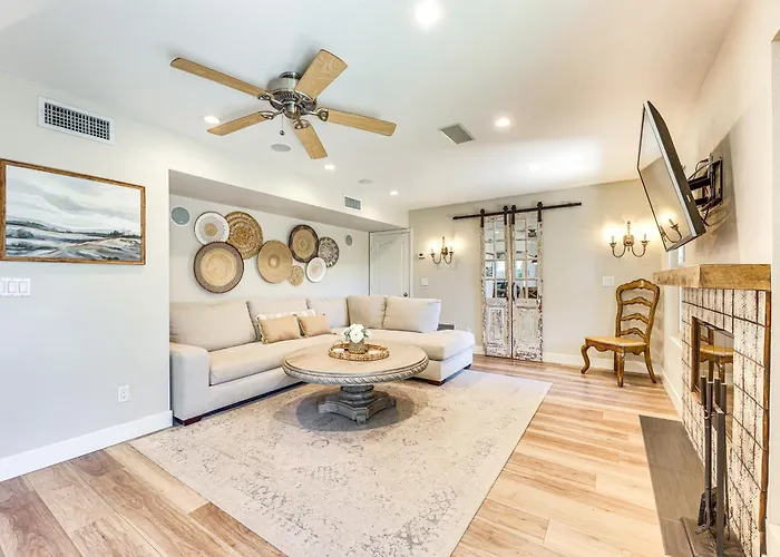 Val Vista Lakes Extended Getaway: Hot Tub Access! Gilbert