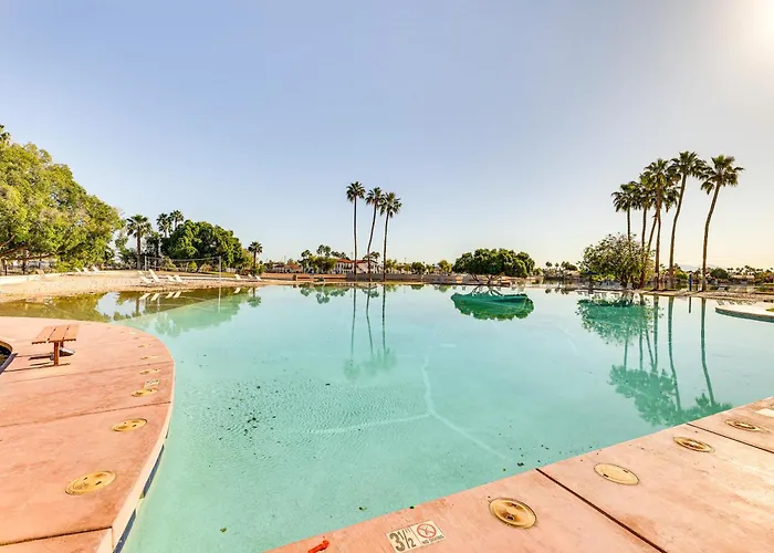 Val Vista Lakes Extended Getaway: Hot Tub Access! Hébergement de vacances *