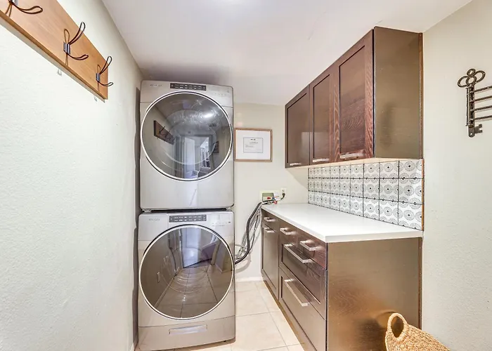 Val Vista Lakes Extended Getaway: Hot Tub Access! * Gilbert
