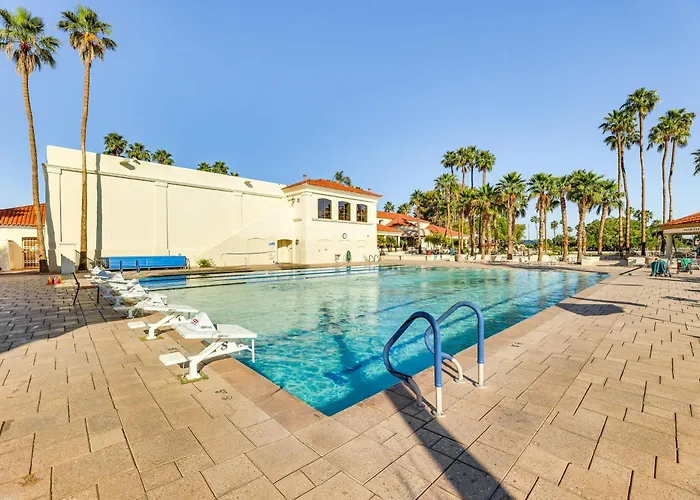 Val Vista Lakes Extended Getaway: Hot Tub Access!