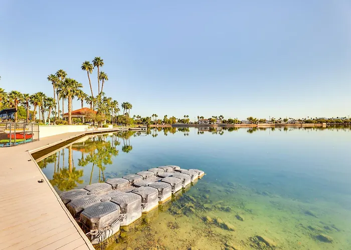 Val Vista Lakes Extended Getaway: Hot Tub Access! Hébergement de vacances