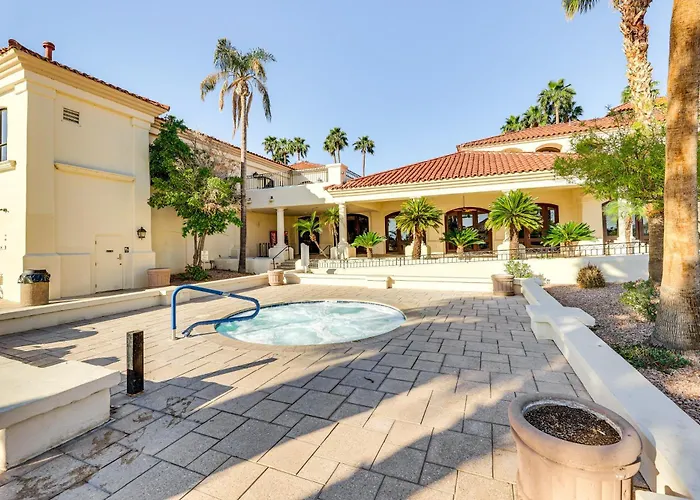 Val Vista Lakes Extended Getaway: Hot Tub Access! Hébergement de vacances *