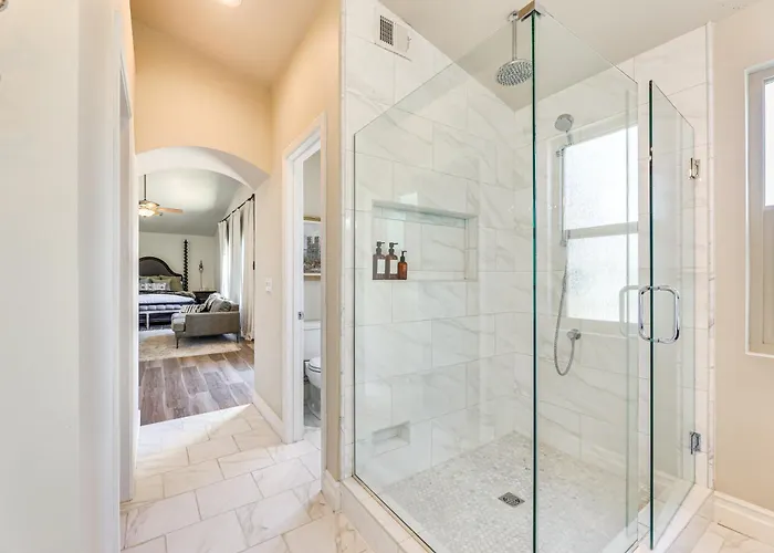 Val Vista Lakes Extended Getaway: Hot Tub Access!